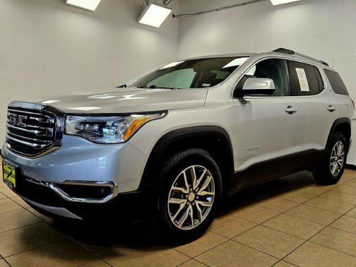 2019 GMC Acadia SLE-2