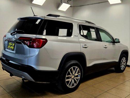 2019 GMC Acadia SLE-2