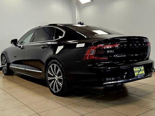 2024 Volvo S90 B6 Plus