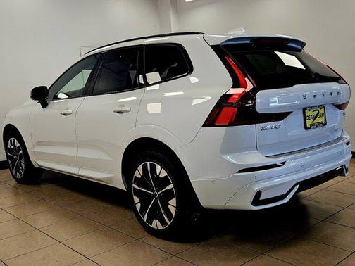 2026 Volvo XC60 B5 Plus