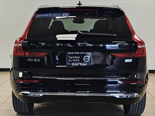 2023 Volvo XC60 Recharge Plug-In Hybrid T8 Plus Bright Theme