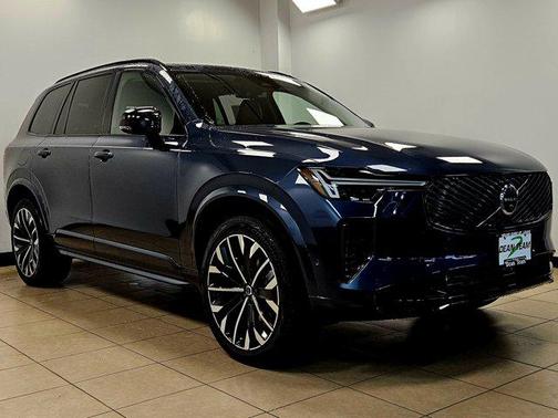 2026 Volvo XC90 B6 Ultra Dark Theme 7-Seater