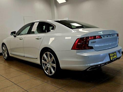 2017 Volvo S90 T6 Inscription