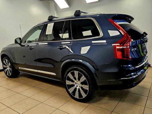 2024 Volvo XC90 Recharge Plug-In Hybrid T8 Ultimate 6-Seater