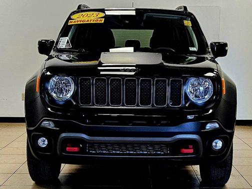 2023 Jeep Renegade Trailhawk