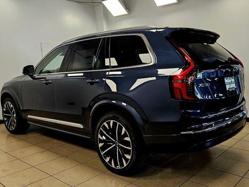 2025 Volvo XC90 B6 Ultra