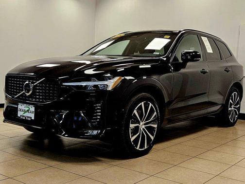 2024 Volvo XC60 B5 Plus Dark Theme