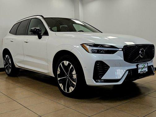 2026 Volvo XC60 B5 Plus