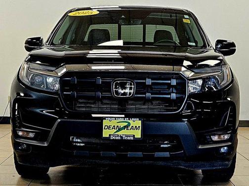 Crystal Black Pearl 2025 Honda Ridgeline RTL