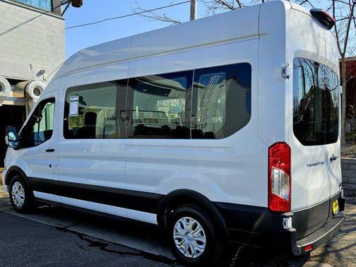 2022 Ford Transit-350 XLT