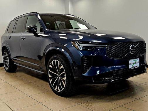 2026 Volvo XC90 B6 Ultra Dark Theme 7-Seater