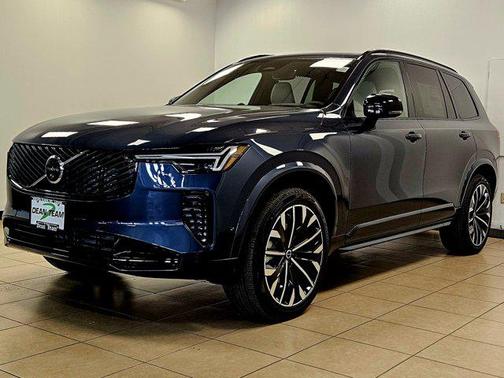 2026 Volvo XC90 B6 Ultra Dark Theme 7-Seater