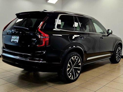 2026 Volvo XC90 Plug-In Hybrid T8 Plus 7-Seater
