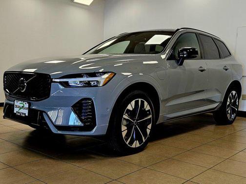 2026 Volvo XC60 Plug-In Hybrid T8 Plus