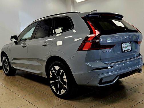 2026 Volvo XC60 Plug-In Hybrid T8 Plus