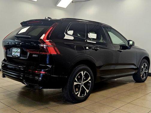 2026 Volvo XC60 B5 Core