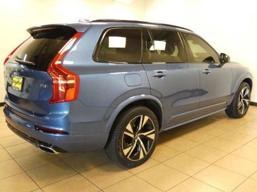 2020 Volvo XC90 T6 R-Design
