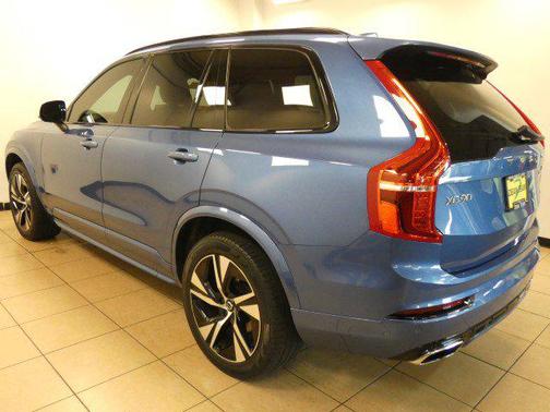 2020 Volvo XC90 T6 R-Design