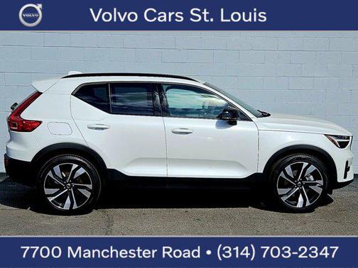 2026 Volvo XC40 B5 Ultra