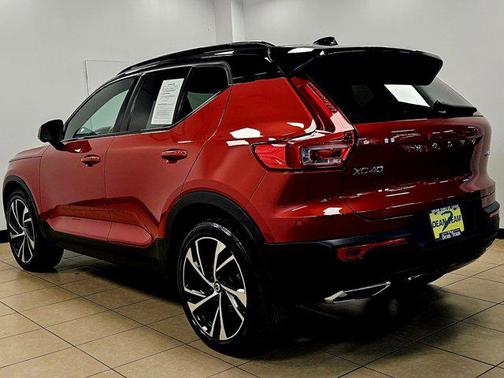 2019 Volvo XC40 T5 R-Design