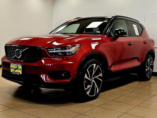 2019 Volvo XC40 T5 R-Design