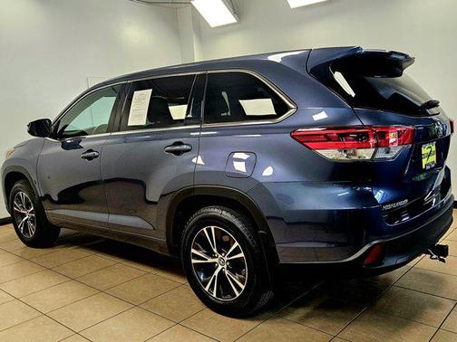 2018 Toyota Highlander LE