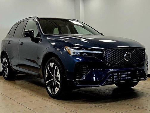 2026 Volvo XC60 Plug-In Hybrid T8 Plus