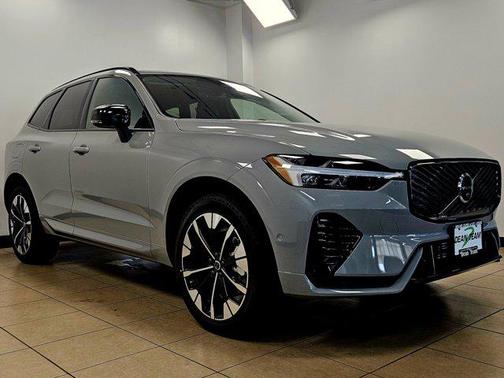 2026 Volvo XC60 Plug-In Hybrid T8 Plus