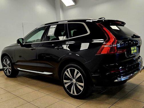 2022 Volvo XC60 B5 Inscription