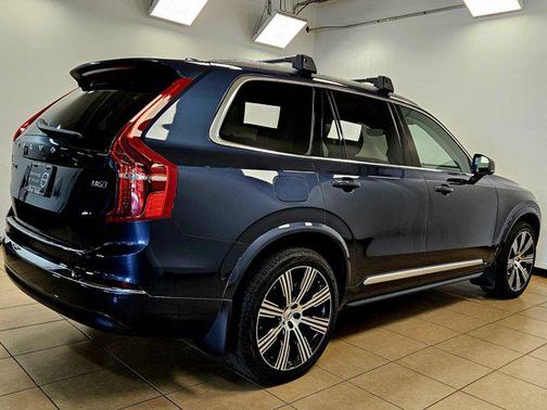 2023 Volvo XC90 B6 Ultimate 7-Seater