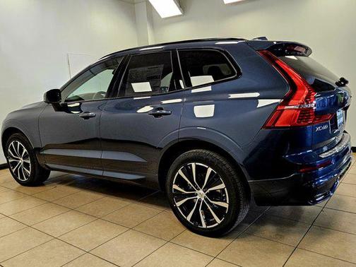 2025 Volvo XC60 B5 Plus