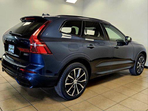 2025 Volvo XC60 B5 Plus