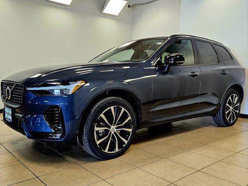 2025 Volvo XC60 B5 Plus