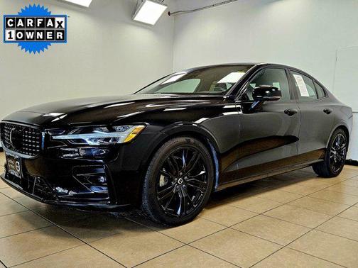 2024 Volvo S60 B5 Plus Black Edition