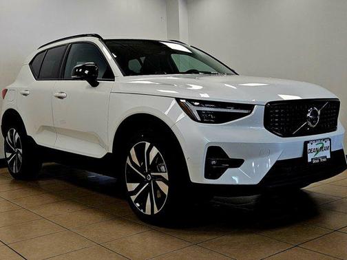 2026 Volvo XC40 B5 Ultra