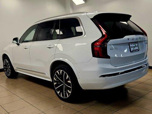 2026 Volvo XC90 B6 Plus 7-Seater