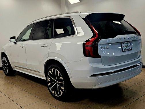 2026 Volvo XC90 B5 Plus 6-Seater
