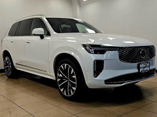 2026 Volvo XC90 B5 Plus 6-Seater