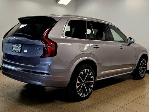 2026 Volvo XC90 B6 Plus 7-Seater