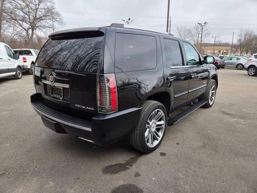 2013 Cadillac Escalade Premium