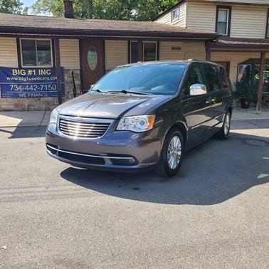 2015 Chrysler Town & Country Limited Platinum