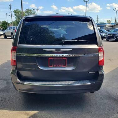 2015 Chrysler Town & Country Limited Platinum
