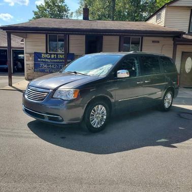 2015 Chrysler Town & Country Limited Platinum