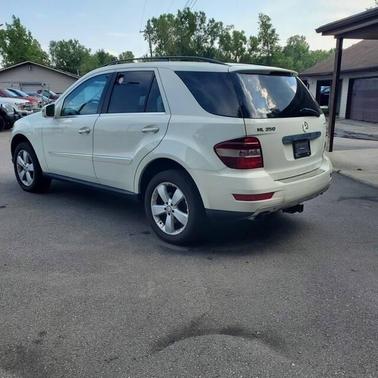 2011 Mercedes-Benz M-Class 4MATIC