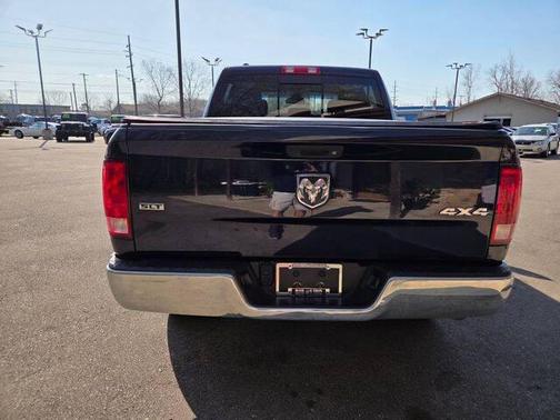 True Blue Pearlcoat 2016 RAM 1500 SLT