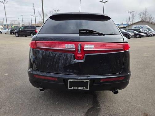 2019 Lincoln MKT Standard