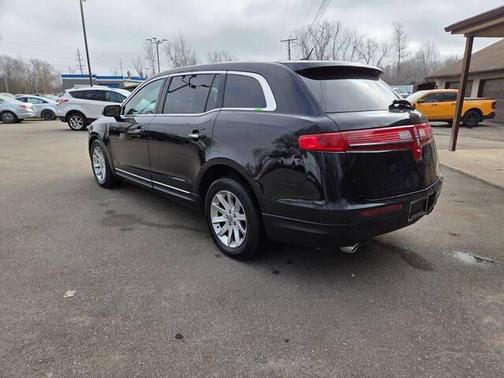 2019 Lincoln MKT Standard