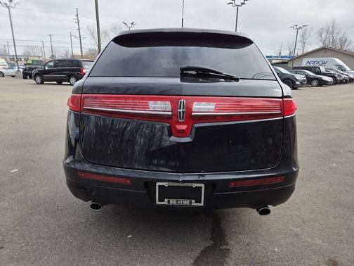 2019 Lincoln MKT Standard