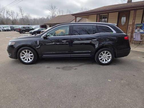 2019 Lincoln MKT Standard