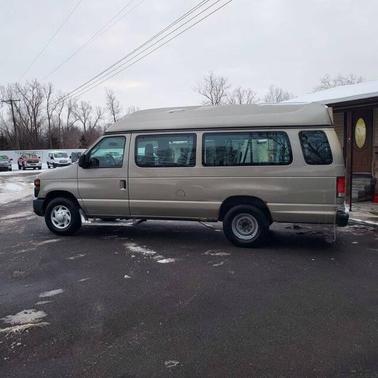 2013 Ford E350 Super Duty XL
